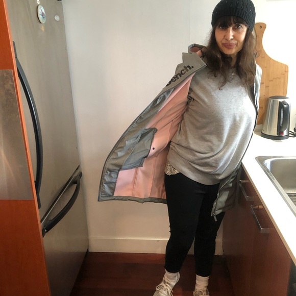 Bench light jacket with hood - Picture 4 of 7